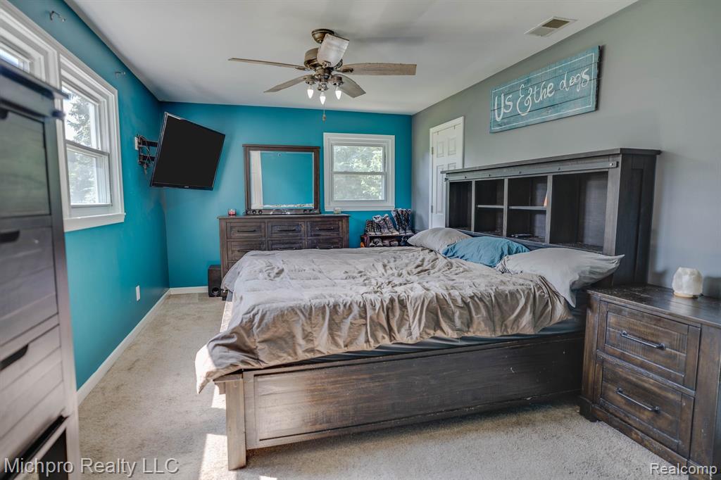 2110 Farnsworth Road Lapeer, MI 48446 - Photo 17 of 51
