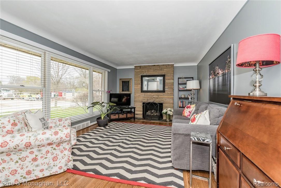 4115 Buckingham Road Royal Oak, MI 48073 - Photo 4 of 22 Large living room with expansive windows