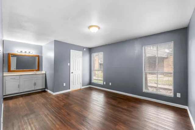 $1,300 | 7200 West T C Jester Boulevard, Unit 1003, Houston, TX 77088