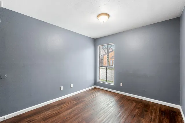 $1,300 | 7200 West T C Jester Boulevard, Unit 1003, Houston, TX 77088