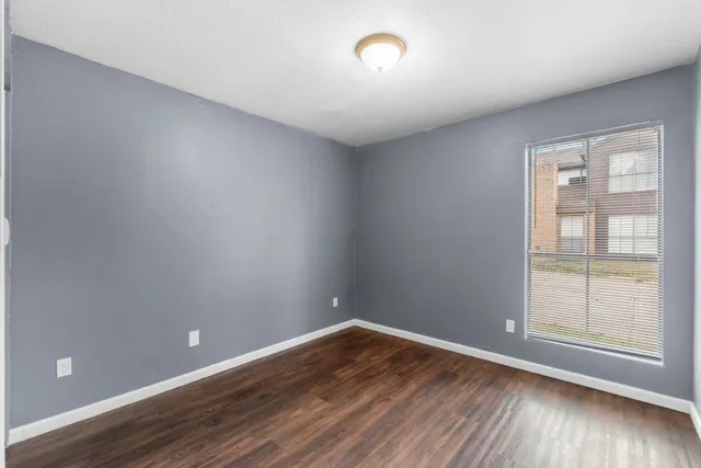 $1,300 | 7200 West T C Jester Boulevard, Unit 1003, Houston, TX 77088