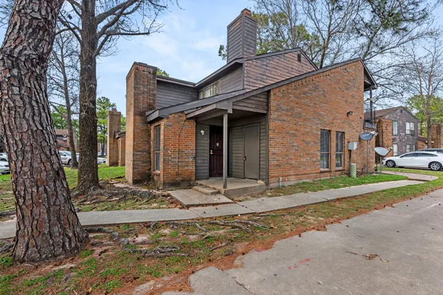 $1,300 | 7200 West T C Jester Boulevard, Unit 1003, Houston, TX 77088