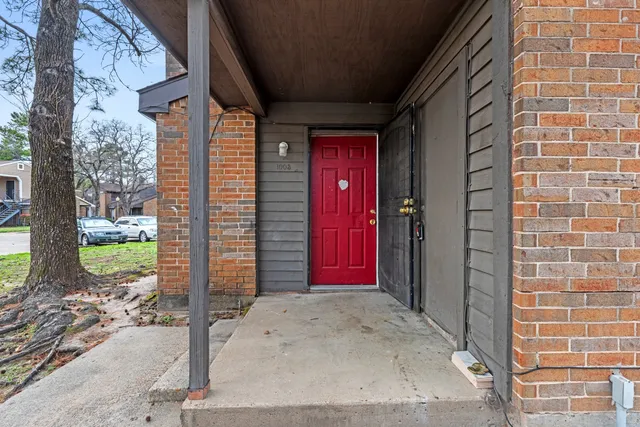 $1,300 | 7200 West T C Jester Boulevard, Unit 1003, Houston, TX 77088