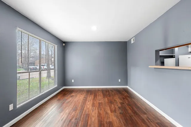 $1,300 | 7200 West T C Jester Boulevard, Unit 1003, Houston, TX 77088