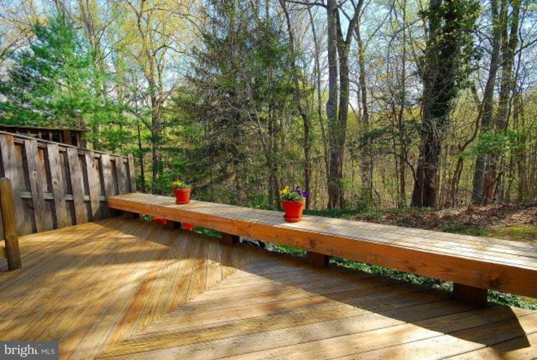 7213 Olde Lantern Way Springfield, VA 22152 - Photo 18 of 19 Deck - View from