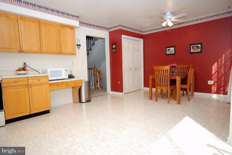 7213 Olde Lantern Way Springfield, VA 22152 - Photo 7 of 19 Kitchen #2