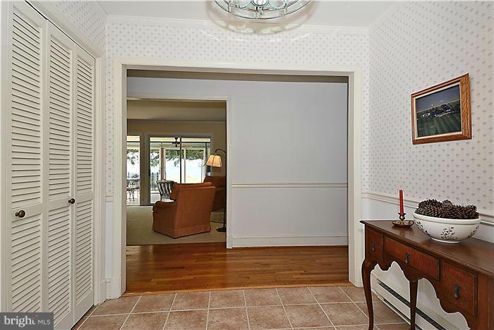 3100 Bennett Point Road Queenstown, MD 21658 - Photo 12 of 28 Foyer looking into the living room