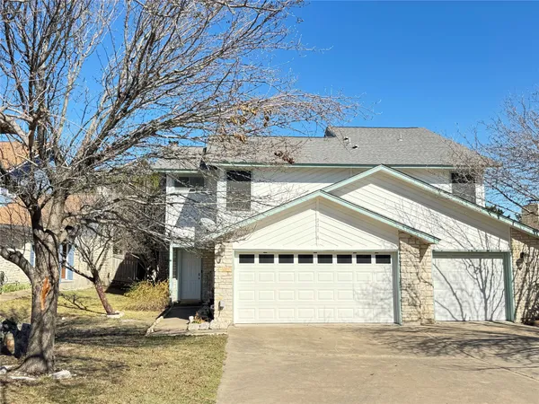 $1,995 | 221 Stowaway Cove, Unit A, Lakeway, TX 78734