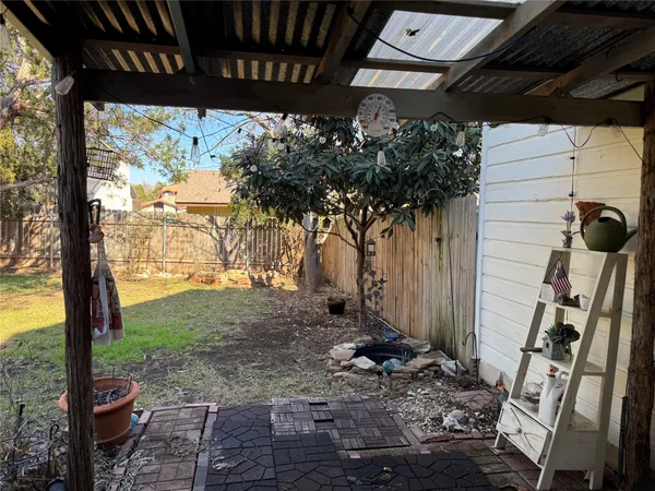 $1,995 | 221 Stowaway Cove, Unit A, Lakeway, TX 78734