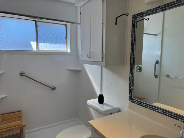 $1,995 | 221 Stowaway Cove, Unit A, Lakeway, TX 78734