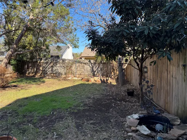 $1,995 | 221 Stowaway Cove, Unit A, Lakeway, TX 78734