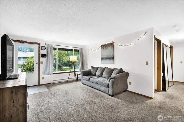 $700,000 | 7009 181st Avenue East, Bonney Lake, WA 98391