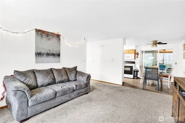 $700,000 | 7009 181st Avenue East, Bonney Lake, WA 98391