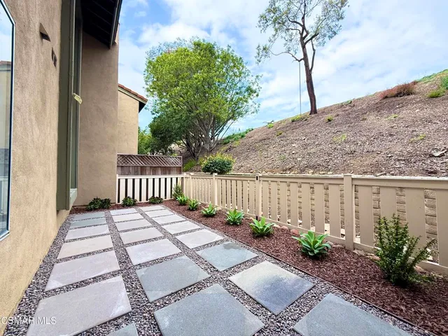 $499,000 | 224 Oak Leaf Drive, Unit 103, Thousand Oaks, CA 91360