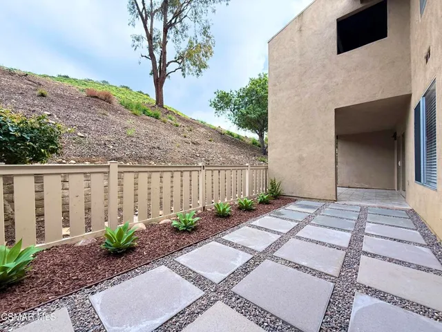$499,000 | 224 Oak Leaf Drive, Unit 103, Thousand Oaks, CA 91360