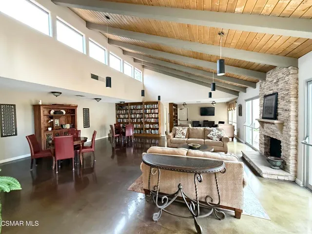 $499,000 | 224 Oak Leaf Drive, Unit 103, Thousand Oaks, CA 91360