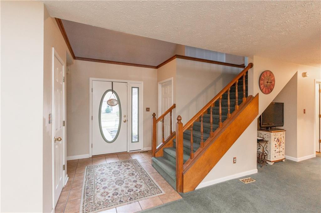 110 Charing Cross Road Indianapolis, IN 46217 - Photo 3 of 27 Gallery Image 3