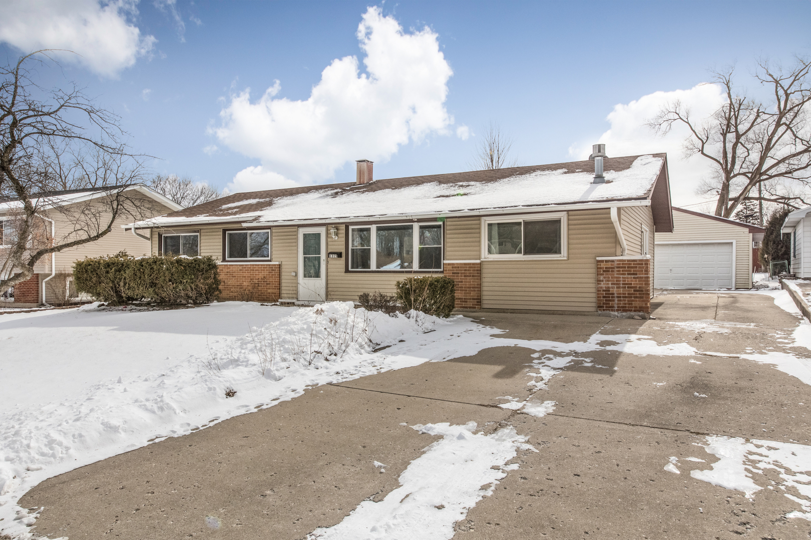1315 Jefferson Road Hoffman Estates, IL 60169 - Photo 1 of 18 Gallery Image 1