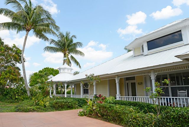 a view of a cars in a parking area