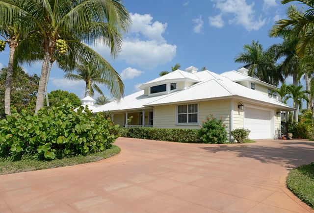 $1,270,000 | 8367 Southeast Sanctuary Drive, Hobe Sound, FL 33455
