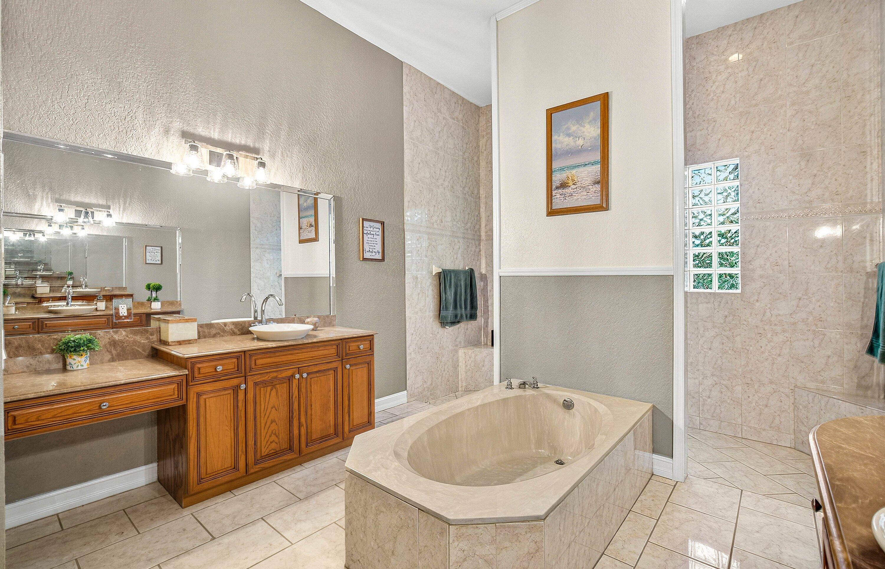 8634 Sawpine Road Delray Beach, FL 33446 - Photo 32 of 38 024-8634SawpineRoad-DelrayBeach-FL-33446