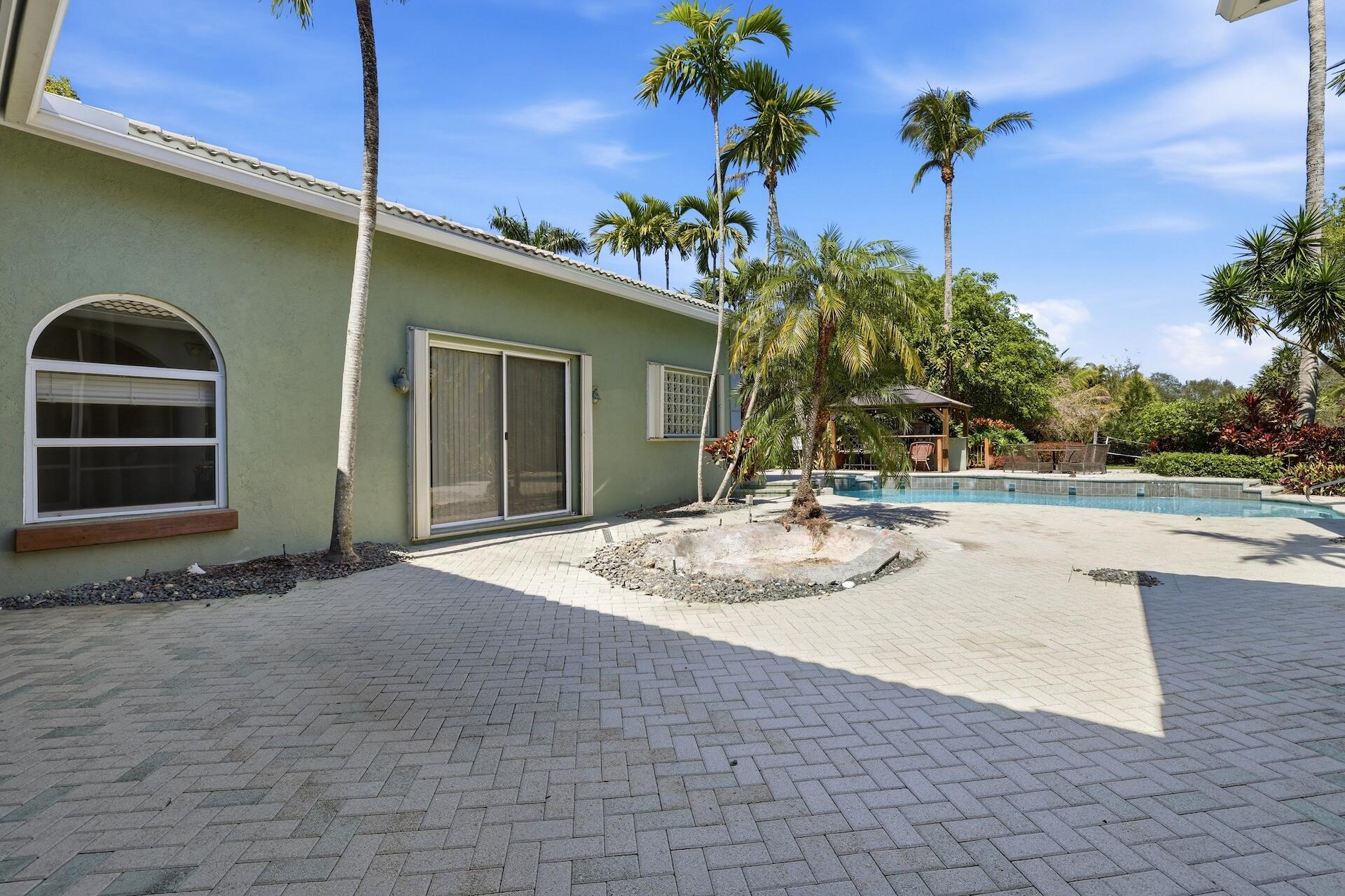 8634 Sawpine Road Delray Beach, FL 33446 - Photo 6 of 38 0H8A5526