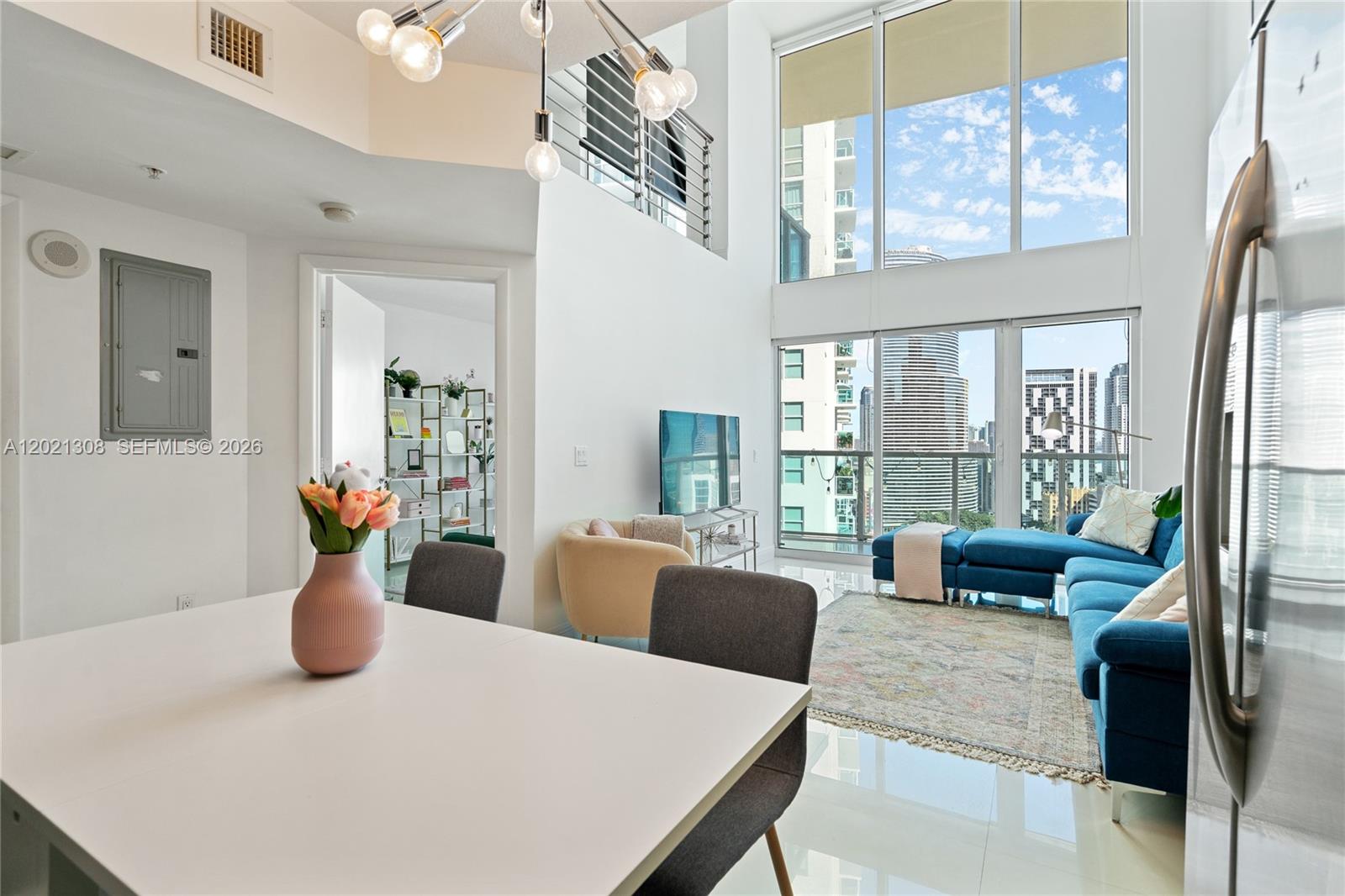 41 Southeast 5th Street, Unit 1609 Miami, FL 33131 - Photo 9 of 41