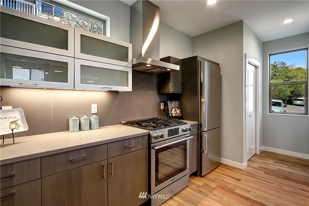 4325 Whitman Avenue North, Unit B Seattle, WA 98103 - Photo 5 of 16