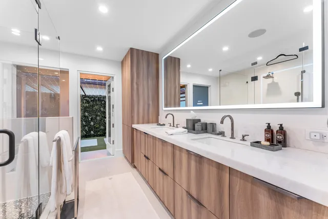 $8,750,000 | 941 Iris Drive, Delray Beach, FL 33483