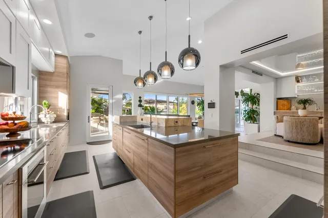 $8,750,000 | 941 Iris Drive, Delray Beach, FL 33483