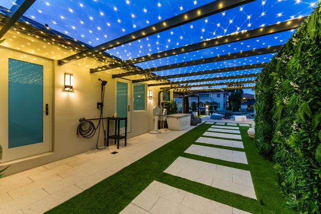 $8,750,000 | 941 Iris Drive, Delray Beach, FL 33483