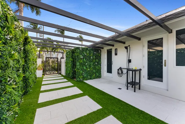 $8,750,000 | 941 Iris Drive, Delray Beach, FL 33483