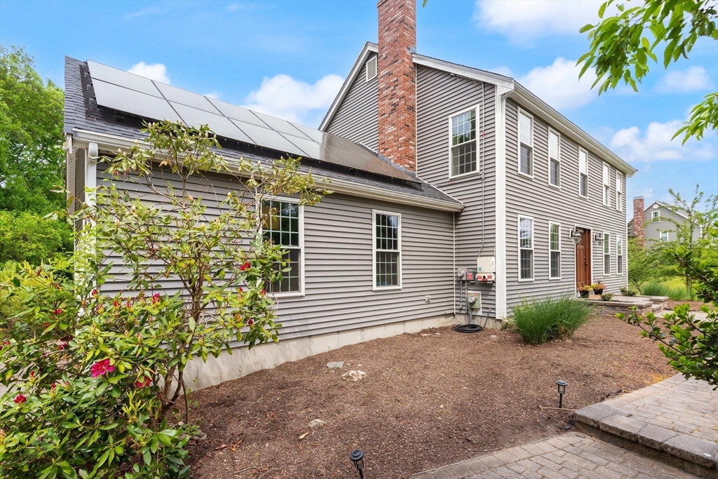 50 Farm Hill Road Wrentham, MA 02093 - Photo 3 of 42