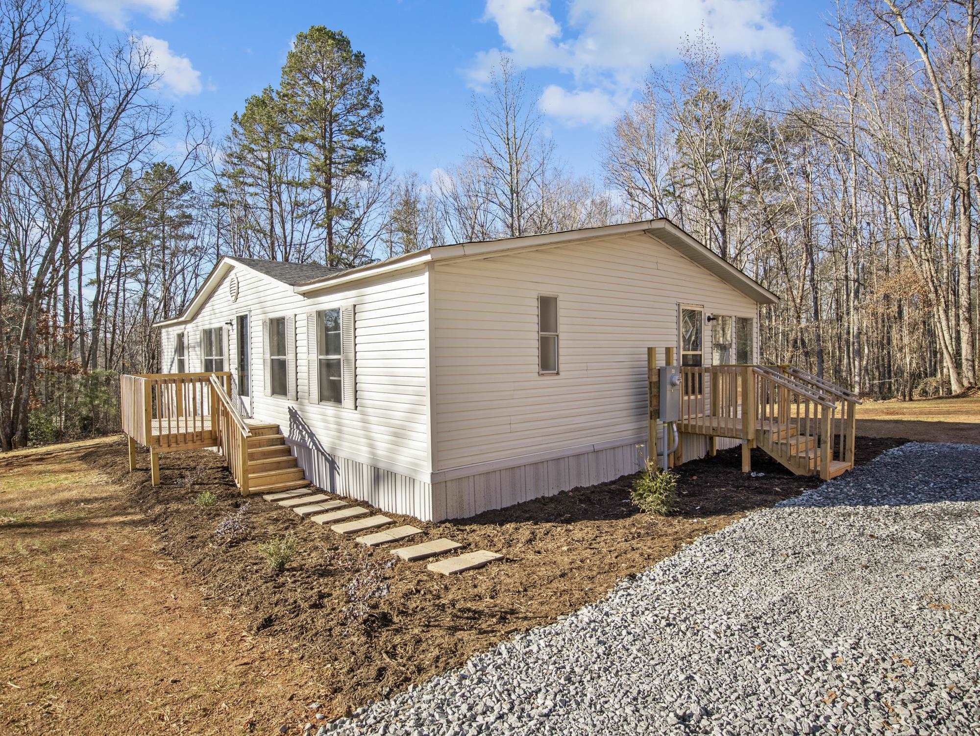 160 Peaceful Valley Road Spartanburg, SC 29307 - Photo 3 of 22 Gallery Image 3