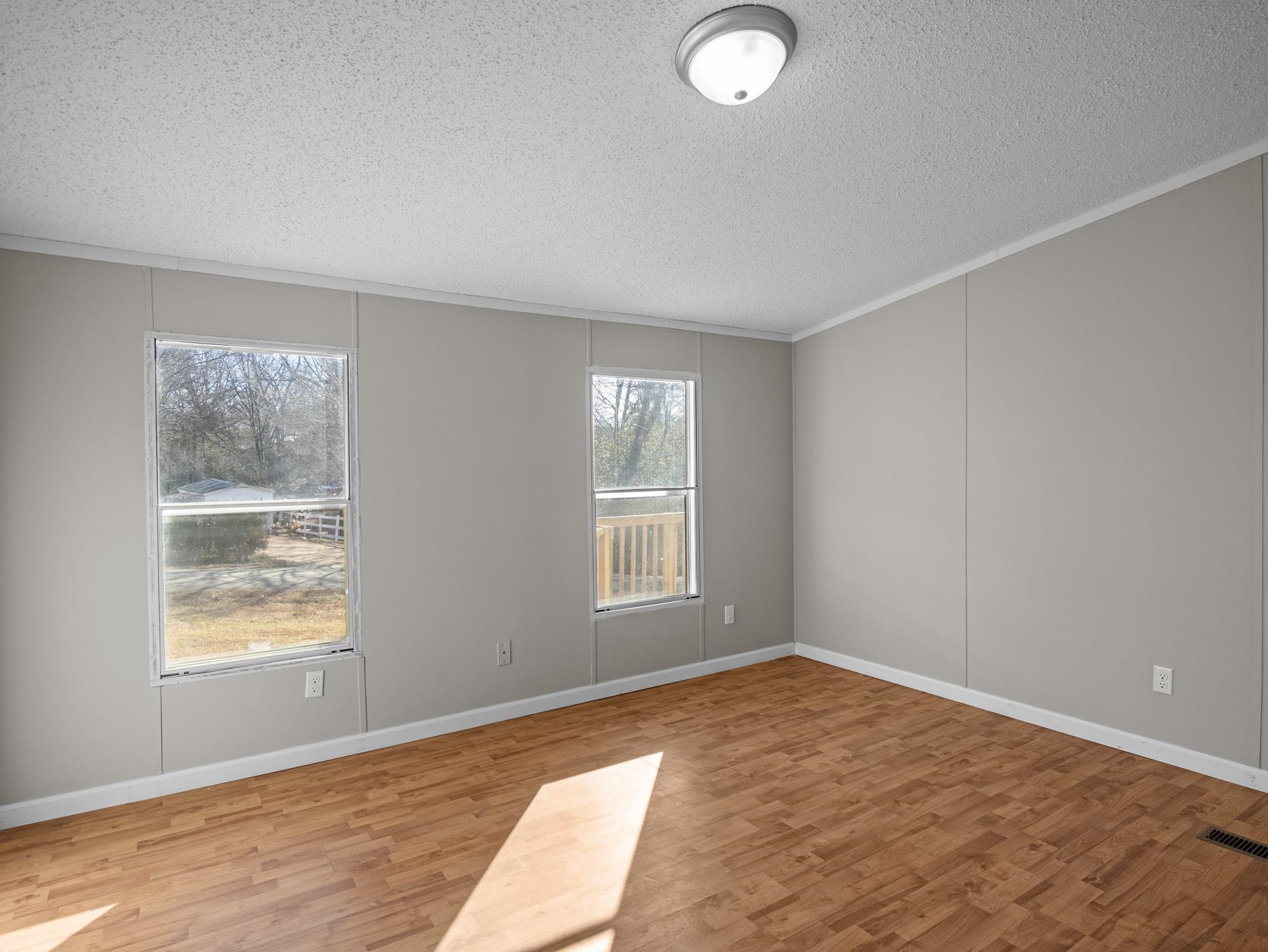 160 Peaceful Valley Road Spartanburg, SC 29307 - Photo 9 of 22 Gallery Image 9