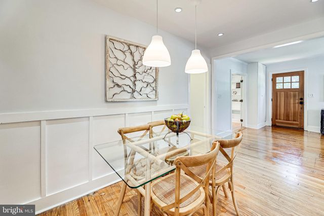 $925,000 | 2703 Russell Road, Alexandria, VA 22305