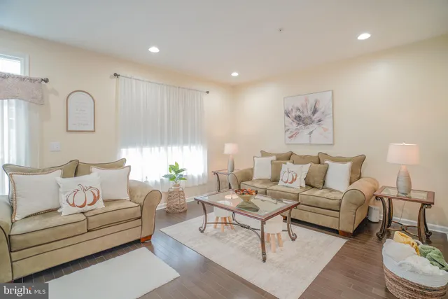 $577,999 | 28130 Hickory Lane, Langhorne, PA 19047