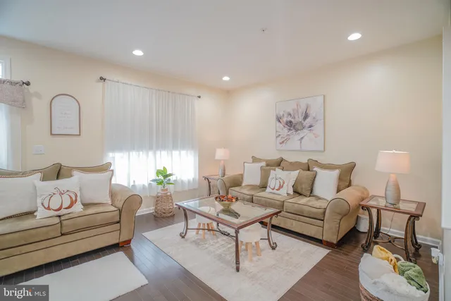 $577,999 | 28130 Hickory Lane, Langhorne, PA 19047