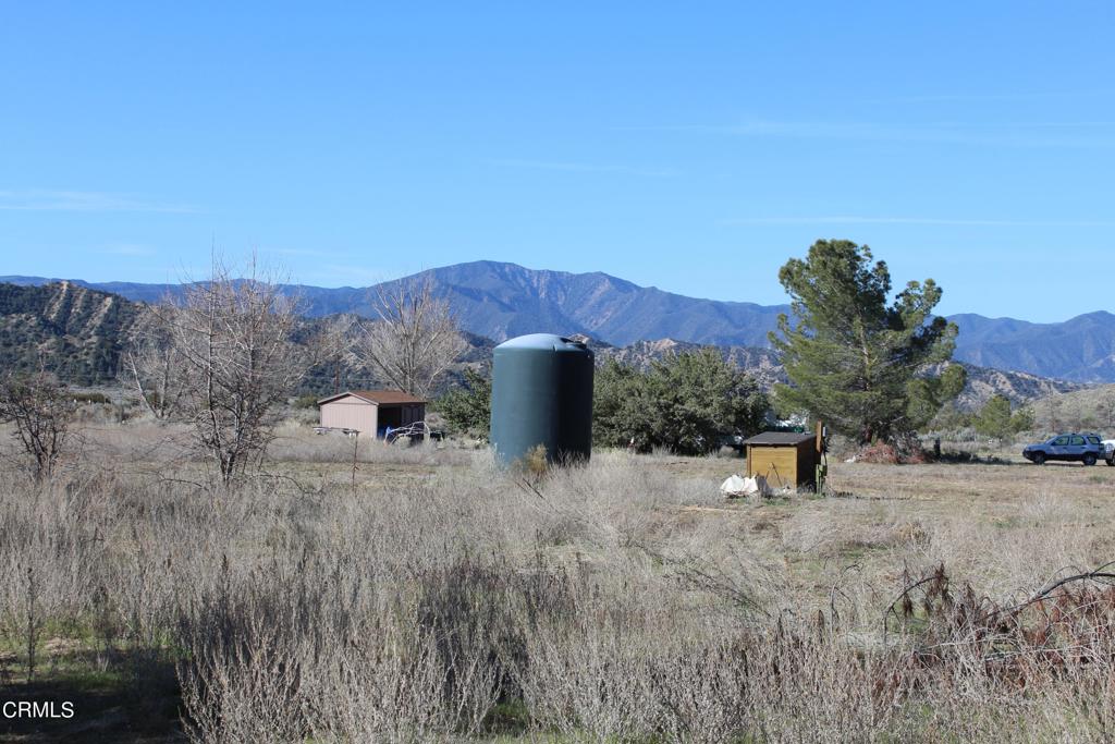 4190 Quatal Canyon Road Maricopa, CA 93252 - Photo 30 of 41 a view of a dry yard with green space