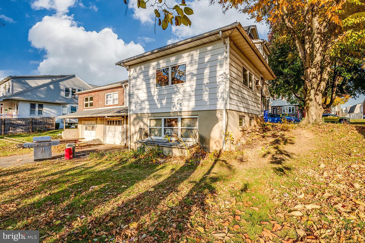 3424 Fremont Street Reading, PA 19605 - Photo 44 of 51 a view of a street with houses