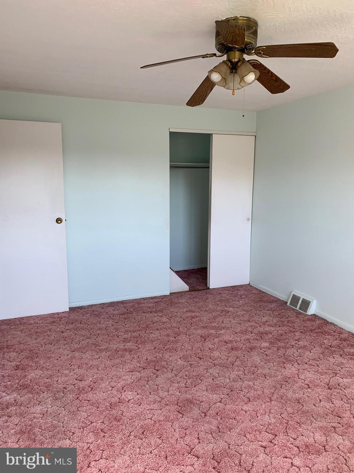 12146 Medford Road Philadelphia, PA 19154 - Photo 5 of 18 2nd Bedroom