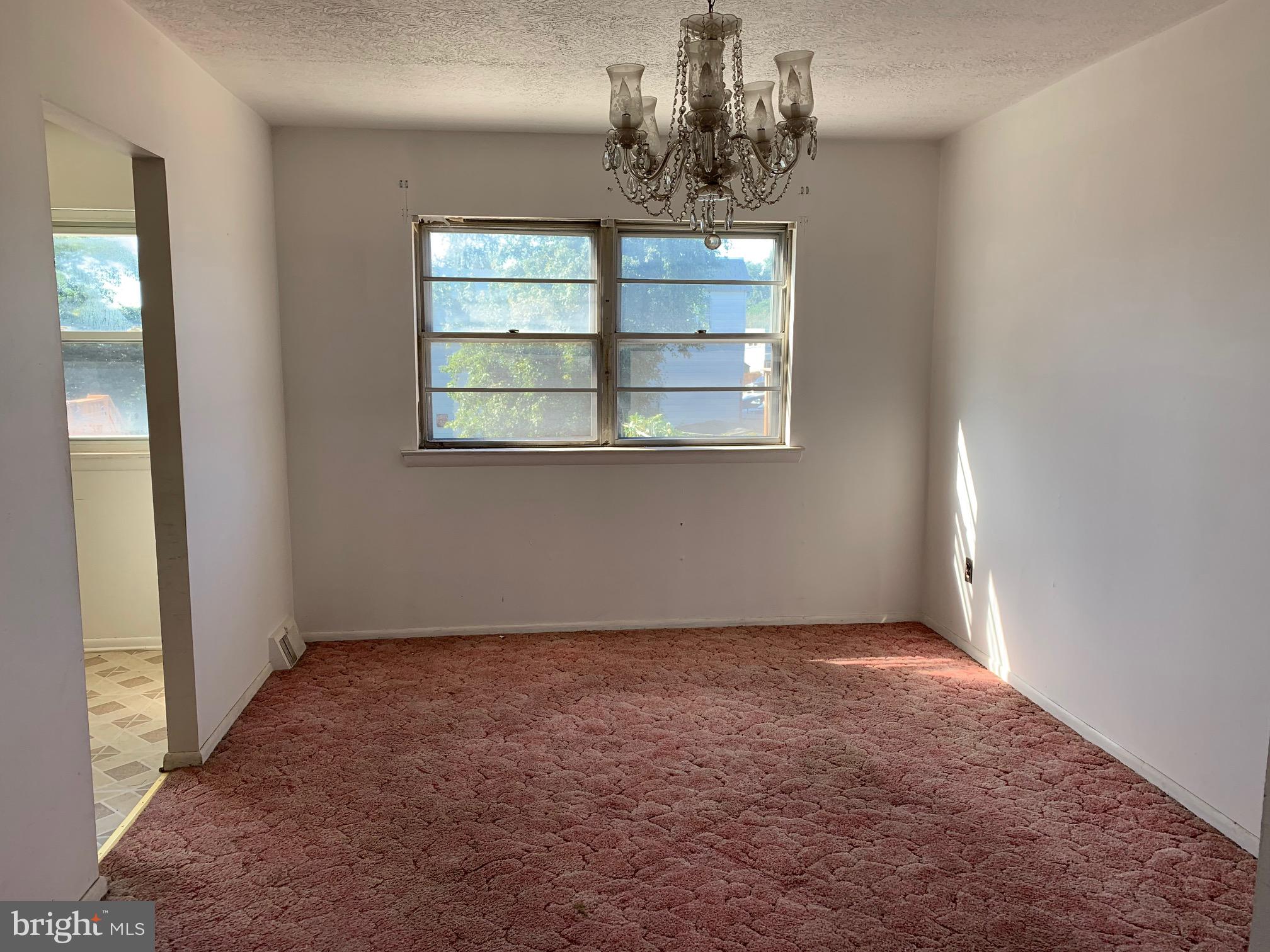 12146 Medford Road Philadelphia, PA 19154 - Photo 8 of 18 Dining Room