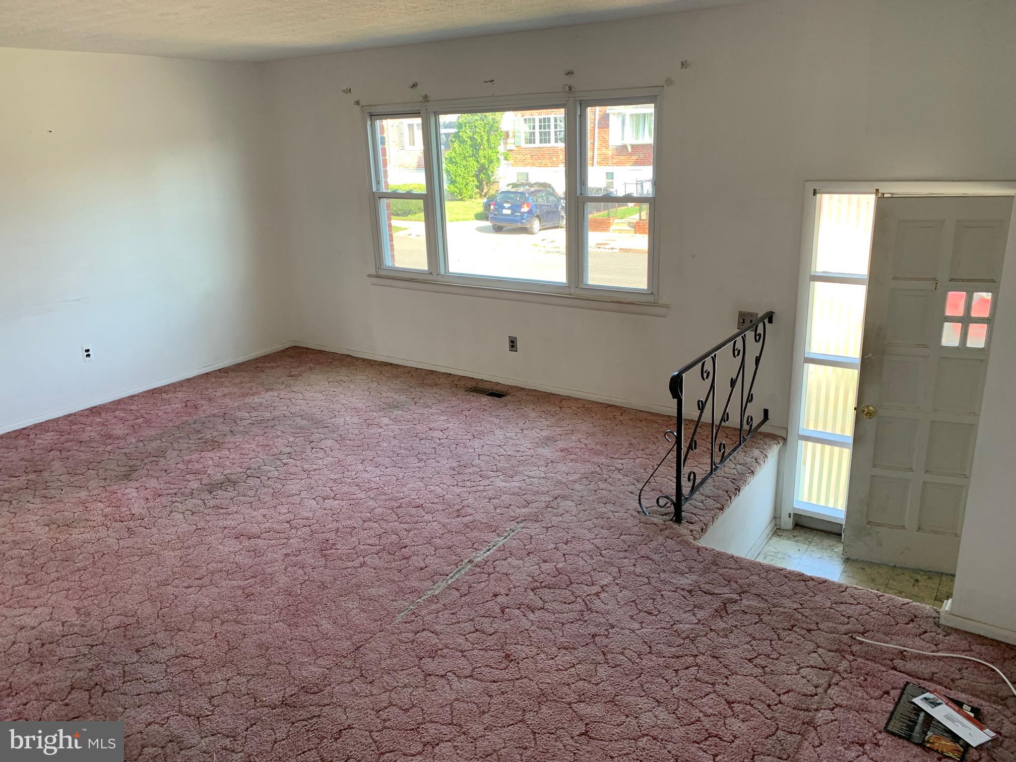 12146 Medford Road Philadelphia, PA 19154 - Photo 10 of 18 Living room