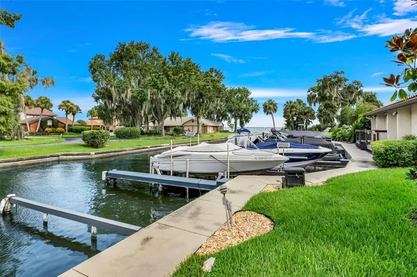 $259,500 | 701 Clusterwood Drive, Yalaha, FL 34797