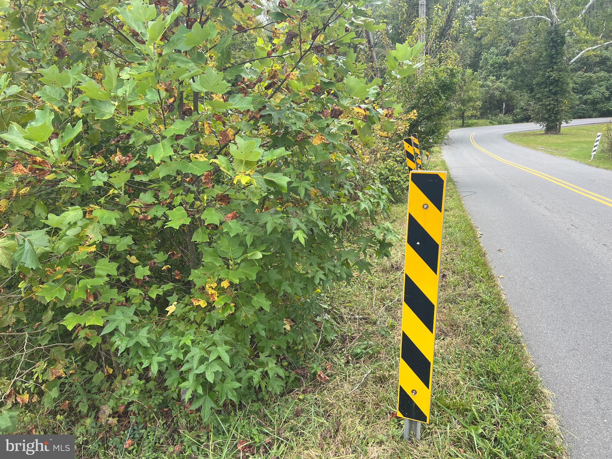 752 Widewater Road Stafford, VA 22554 - Photo 32 of 33 a view of a swimming pool from a yard