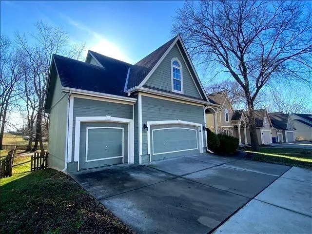 $338,500 | 1172 White Oak Lane, Liberty, MO 64068