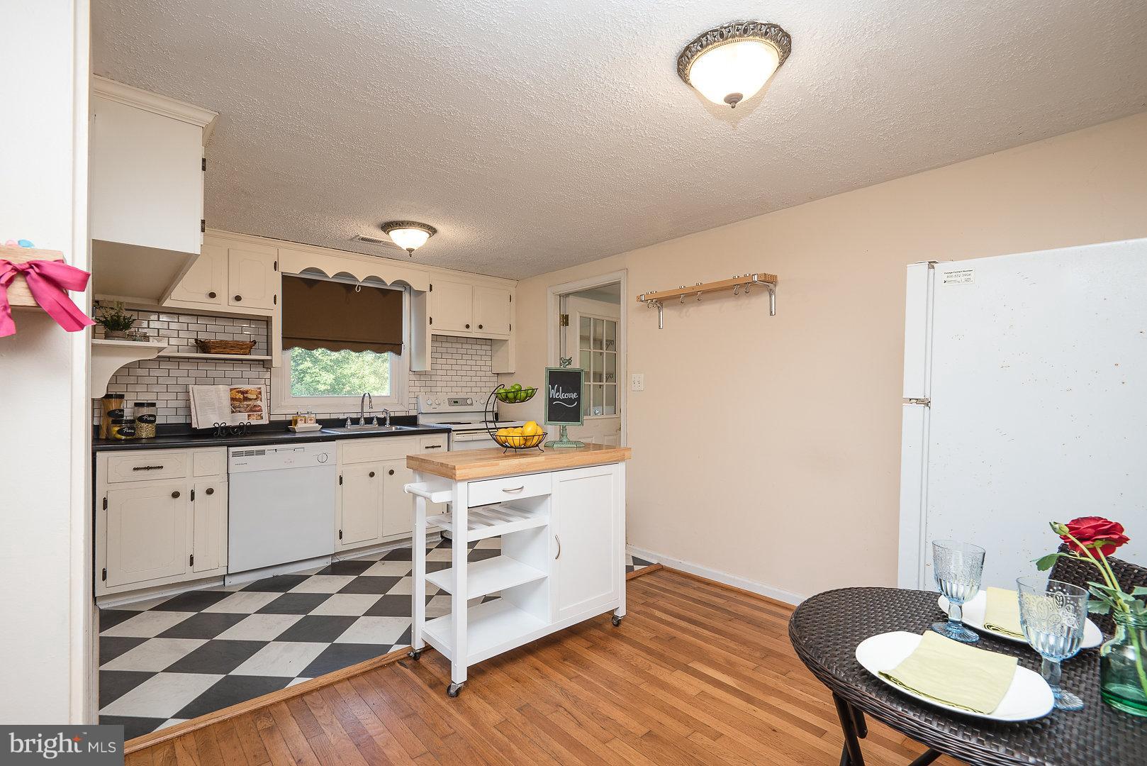 13707 Long Branch Road Woodford, VA 22580 - Photo 17 of 30 Kitchen