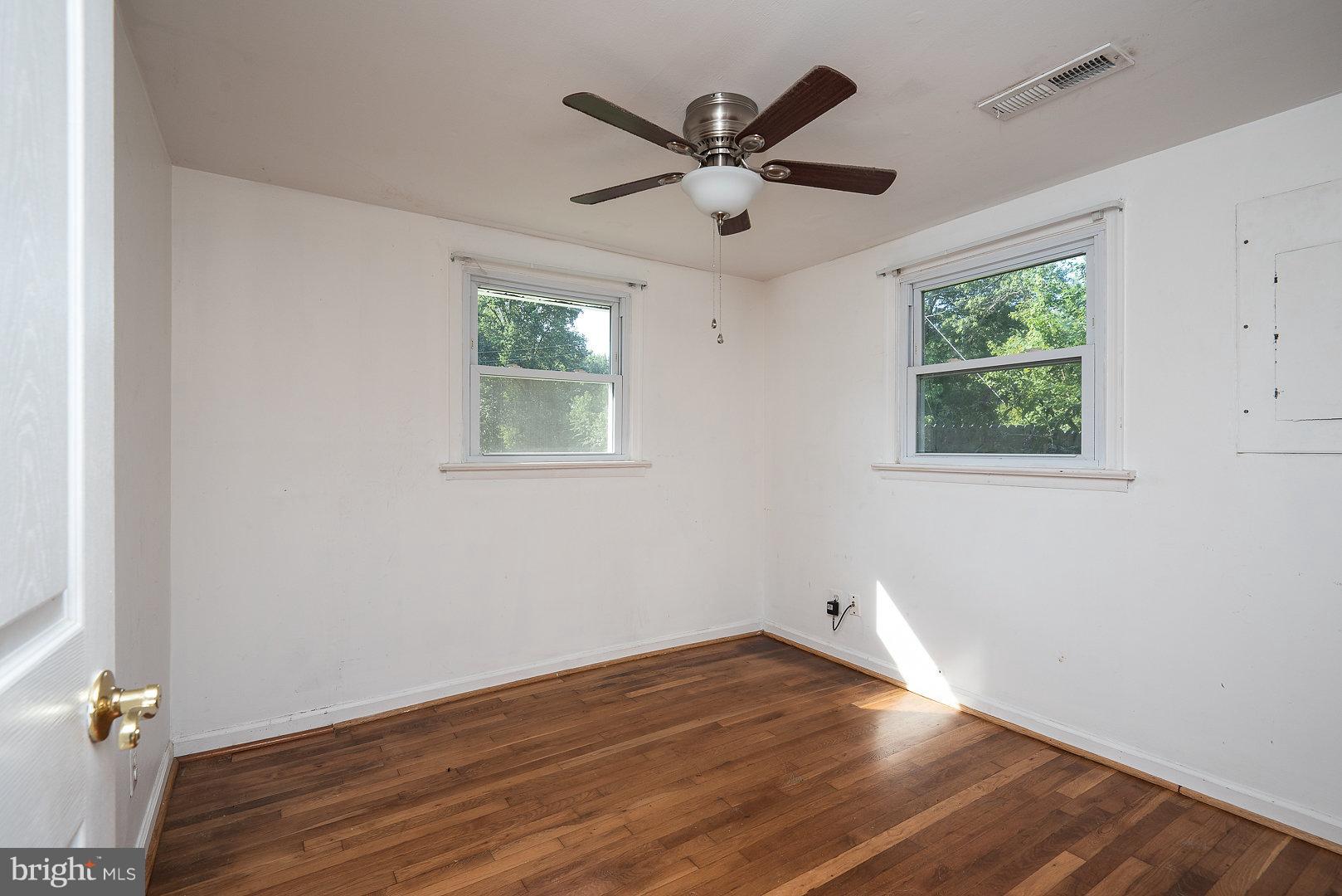 13707 Long Branch Road Woodford, VA 22580 - Photo 27 of 30 Bedroom