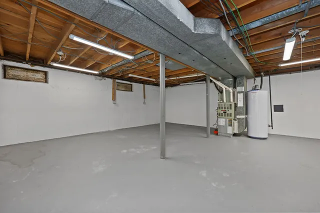 $449,000 | 102 Lantern Drive, Monroe, CT 06468