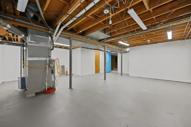 $449,000 | 102 Lantern Drive, Monroe, CT 06468